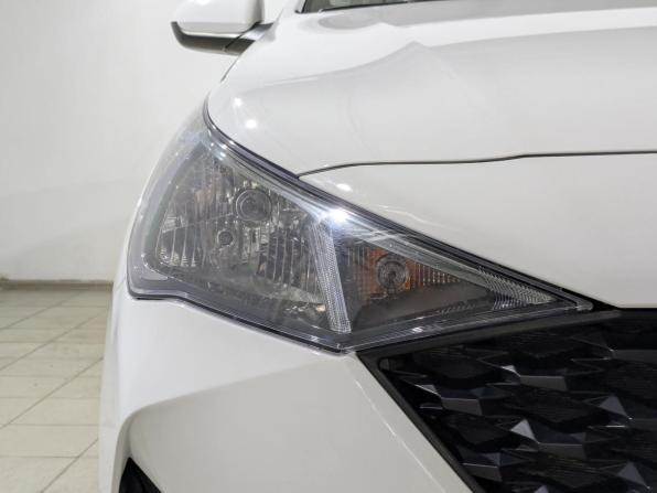 Hyundai Solaris II Рестайлинг с пробегом 2022 года, цена 1 690 000 рублей, 51771 км, седан, Автокод Объявления
