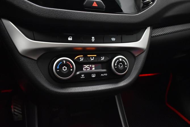 Lada (ВАЗ) Vesta I с пробегом 2019 года, цена 1 200 000 рублей, 101876 км, седан, Автокод Объявления