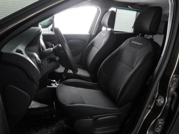 Renault Sandero II Рестайлинг с пробегом 2019 года, цена 999 000 рублей, 118641 км, хэтчбек, Автокод Объявления