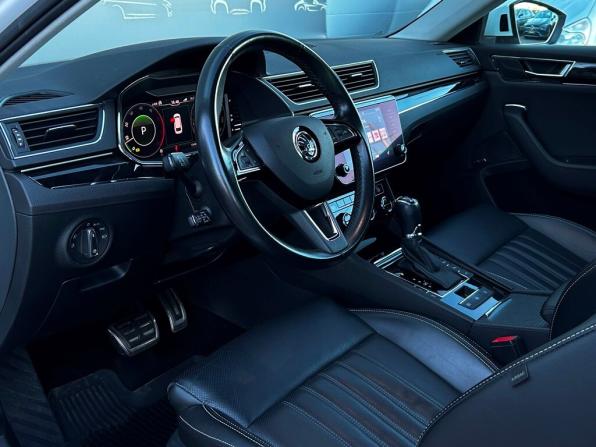 Skoda Superb III Рестайлинг с пробегом 2020 года, цена 3 698 500 рублей, 104083 км, универсал, Автокод Объявления
