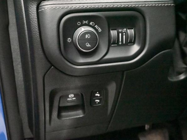 Ram 1500 V с пробегом 2021 года, цена 9 900 000 рублей, 89268 км, пикап, Автокод Объявления