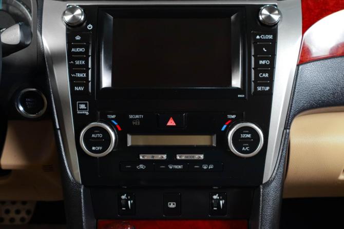 Toyota Camry VII (XV50) с пробегом 2011 года, цена 1 669 000 рублей, 202698 км, седан, Автокод Объявления