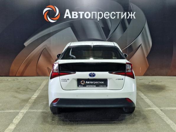 Toyota Prius IV Рестайлинг (XW50) с пробегом 2019 года, цена 2 090 000 рублей, 96430 км, лифтбек, Автокод Объявления