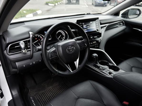 Toyota Camry VIII (XV70) Рестайлинг с пробегом 2021 года, цена 2 987 000 рублей, 49375 км, седан, Автокод Объявления
