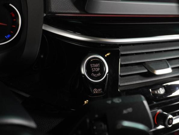 BMW 5 серии VII (G30/G31/G38) с пробегом 2019 года, цена 4 249 000 рублей, 64436 км, седан, Автокод Объявления