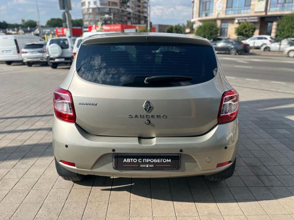Renault Sandero II с пробегом 2017 года, цена 1 120 000 рублей, 120000 км, хэтчбек, Автокод Объявления