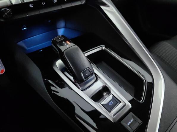 Peugeot 3008 II с пробегом 2019 года, цена 1 598 000 рублей, 168000 км, внедорожник, Автокод Объявления