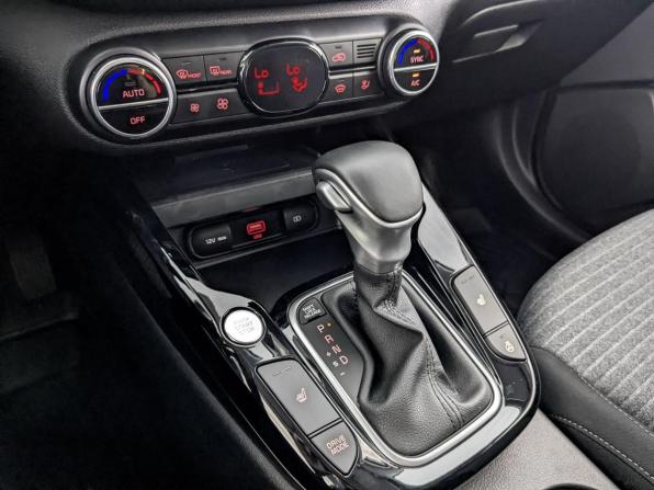 Kia Soul III с пробегом 2022 года, цена 2 499 000 рублей, 14000 км, хэтчбек, Автокод Объявления