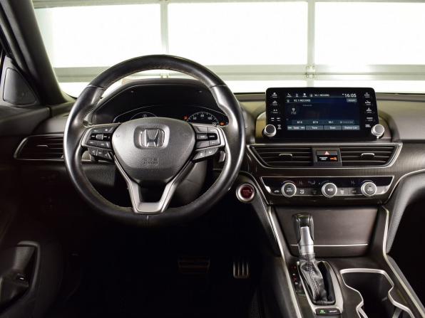 Honda Accord X с пробегом 2020 года, цена 2 954 995 рублей, 67925 км, седан, Автокод Объявления