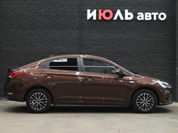 Hyundai Solaris II Рестайлинг с пробегом 2021 года, цена 1 510 000 рублей, 143575 км, седан, Автокод Объявления