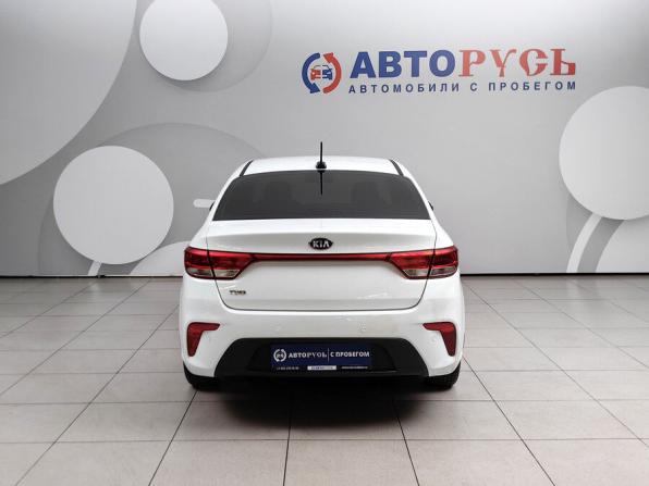 Kia Rio IV с пробегом 2018 года, цена 1 017 000 рублей, 183000 км, седан, Автокод Объявления