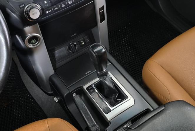 Toyota Land Cruiser Prado 150 Series с пробегом 2010 года, цена 2 520 000 рублей, 211369 км, внедорожник, Автокод Объявления