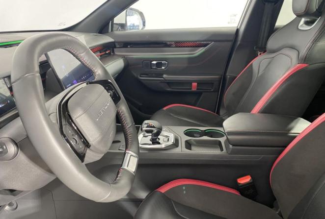 JETOUR DASHING I с пробегом 2023 года, цена 1 950 000 рублей, 32531 км, внедорожник, Автокод Объявления