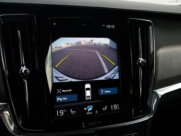Volvo S90 II Рестайлинг с пробегом 2021 года, цена 3 660 000 рублей, 42030 км, седан, Автокод Объявления