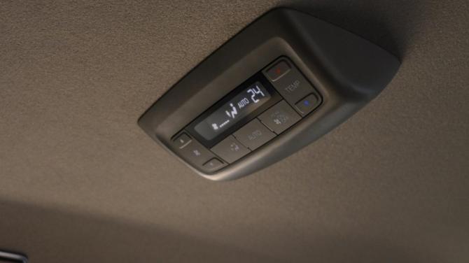 Honda Stepwgn V Рестайлинг с пробегом 2020 года, цена 2 295 000 рублей, 115000 км, минивэн, Автокод Объявления