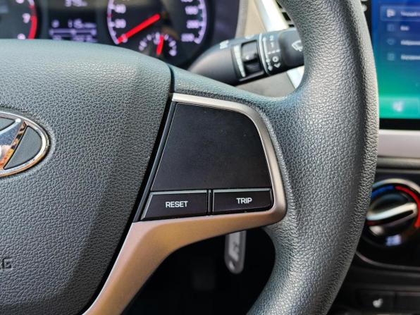 Hyundai Solaris II с пробегом 2019 года, цена 1 315 000 рублей, 170210 км, седан, Автокод Объявления