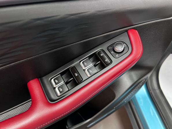 Geely Coolray I Рестайлинг с пробегом 2024 года, цена 2 095 000 рублей, 12259 км, внедорожник, Автокод Объявления