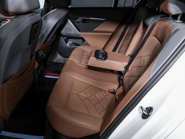 BMW 5 серии VIII (G60/G61/G68) с пробегом 2024 года, цена 8 490 000 рублей, 9137 км, седан, Автокод Объявления