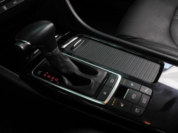 Kia Optima IV Рестайлинг с пробегом 2018 года, цена 2 120 000 рублей, 72245 км, седан, Автокод Объявления