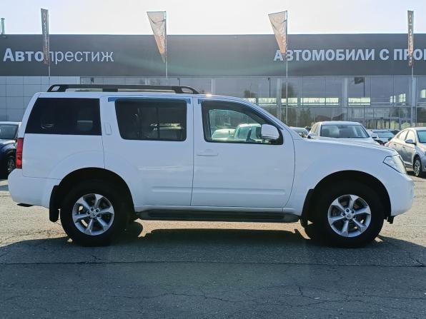 Nissan Pathfinder III Рестайлинг с пробегом 2013 года, цена 1 759 000 рублей, 175000 км, внедорожник, Автокод Объявления