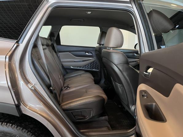 Hyundai Santa Fe IV с пробегом 2019 года, цена 2 790 000 рублей, 108999 км, внедорожник, Автокод Объявления