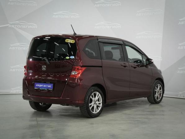 Honda Freed I с пробегом 2010 года, цена 920 000 рублей, 231950 км, компактвэн, Автокод Объявления
