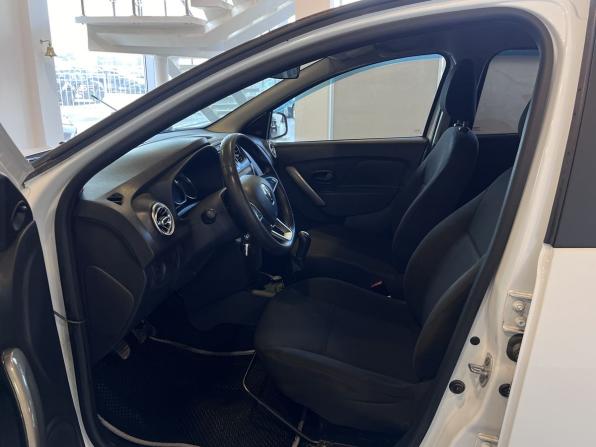 Renault Logan II Рестайлинг с пробегом 2019 года, цена 935 000 рублей, 167571 км, седан, Автокод Объявления