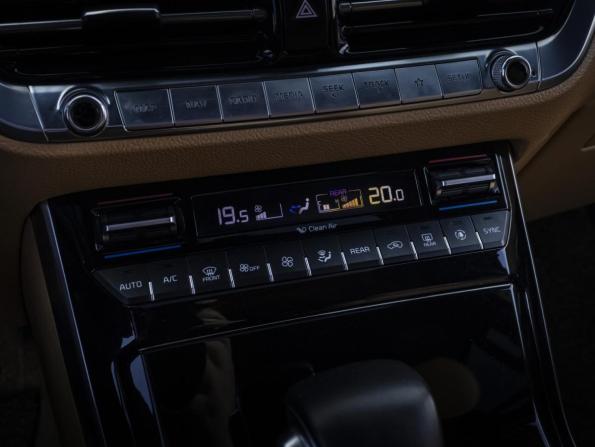 Kia Mohave I Рестайлинг 2 с пробегом 2019 года, цена 4 499 000 рублей, 94000 км, внедорожник, Автокод Объявления