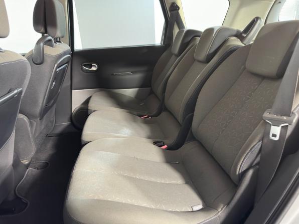 Renault Scenic II Рестайлинг с пробегом 2008 года, цена 639 900 рублей, 175007 км, компактвэн, Автокод Объявления