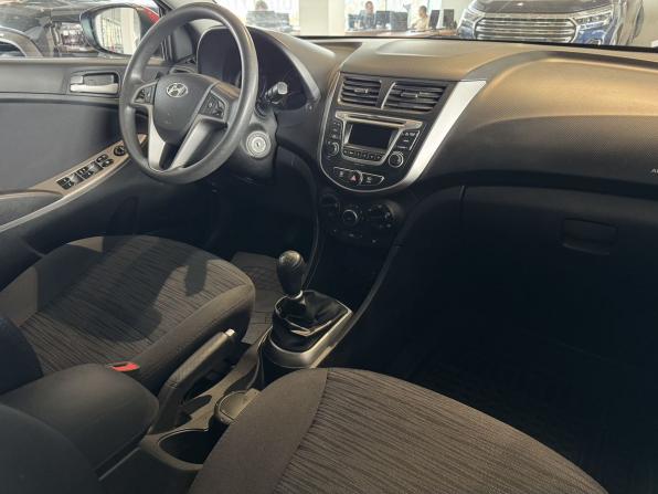 Hyundai Solaris I Рестайлинг с пробегом 2015 года, цена 850 000 рублей, 144645 км, седан, Автокод Объявления