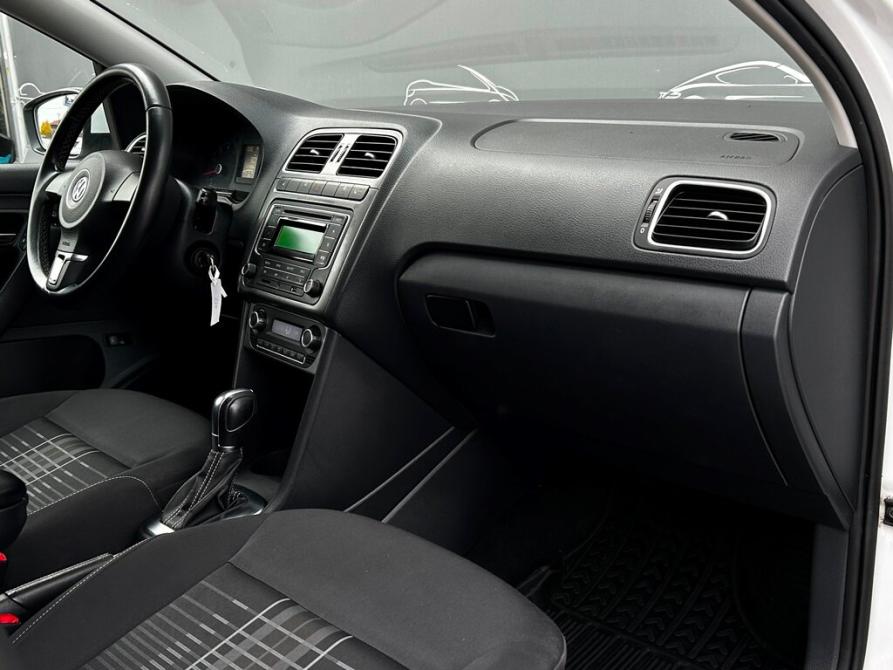 Volkswagen Polo V Санкт-Петербург  - изображение 7