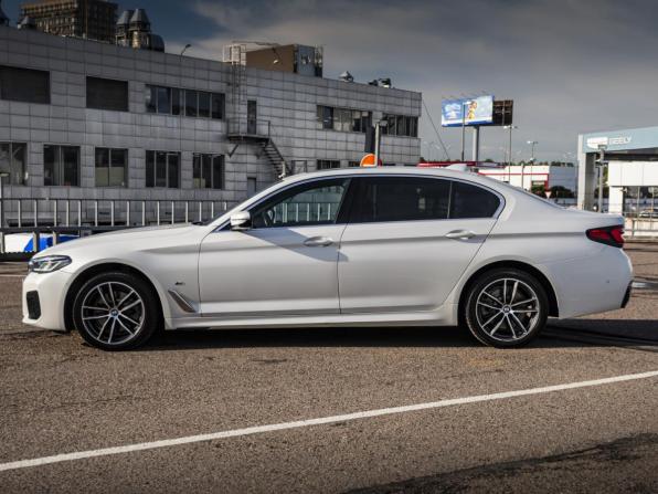 BMW 5 серии VII (G30/G31/G38) Рестайлинг с пробегом 2021 года, цена 4 100 000 рублей, 104845 км, седан, Автокод Объявления