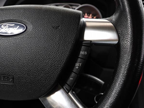 Ford Focus II Рестайлинг с пробегом 2008 года, цена 529 000 рублей, 244593 км, седан, Автокод Объявления
