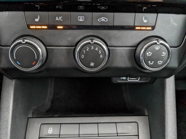 Skoda Octavia III (A7) Рестайлинг с пробегом 2019 года, цена 1 755 000 рублей, 85928 км, лифтбек, Автокод Объявления
