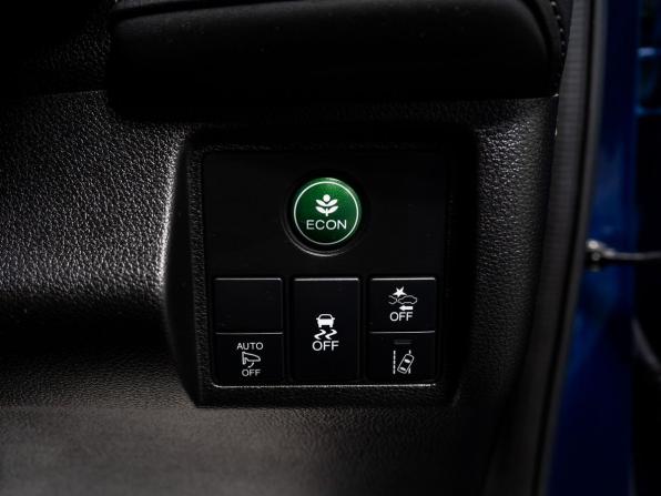 Honda Vezel I с пробегом 2017 года, цена 1 645 000 рублей, 131000 км, внедорожник, Автокод Объявления