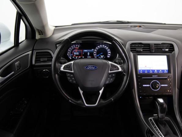 Ford Mondeo V с пробегом 2015 года, цена 1 599 000 рублей, 151430 км, седан, Автокод Объявления