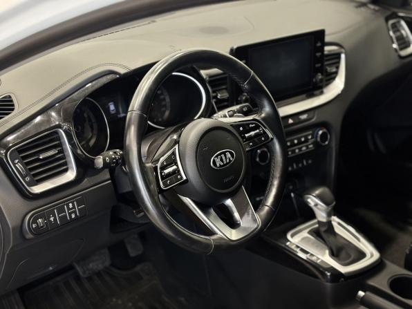 Kia Ceed III с пробегом 2021 года, цена 2 199 000 рублей, 73000 км, универсал, Автокод Объявления
