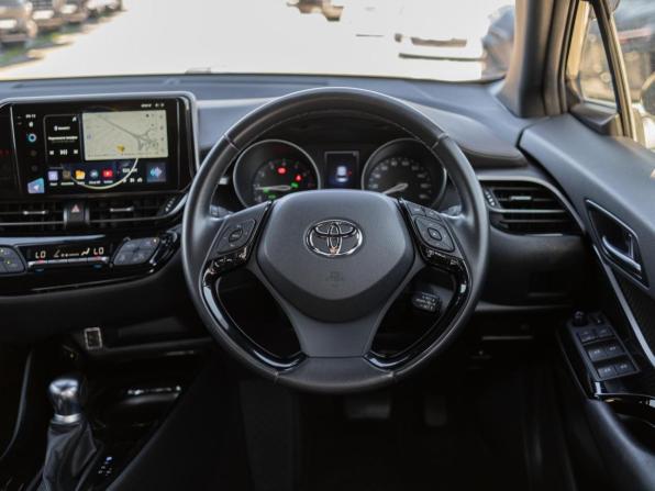 Toyota C-HR I с пробегом 2019 года, цена 1 899 000 рублей, 80252 км, внедорожник, Автокод Объявления