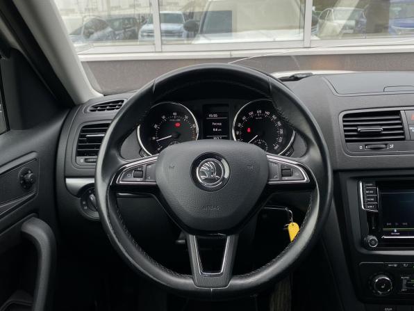 Skoda Yeti I Рестайлинг с пробегом 2015 года, цена 1 059 000 рублей, 120192 км, внедорожник, Автокод Объявления