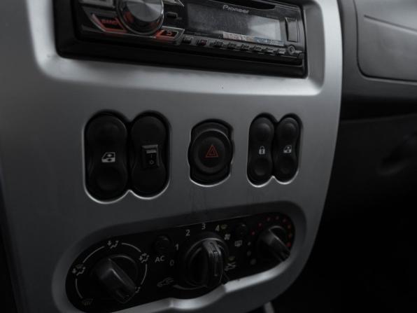 Renault Logan I Рестайлинг с пробегом 2012 года, цена 490 000 рублей, 173625 км, седан, Автокод Объявления