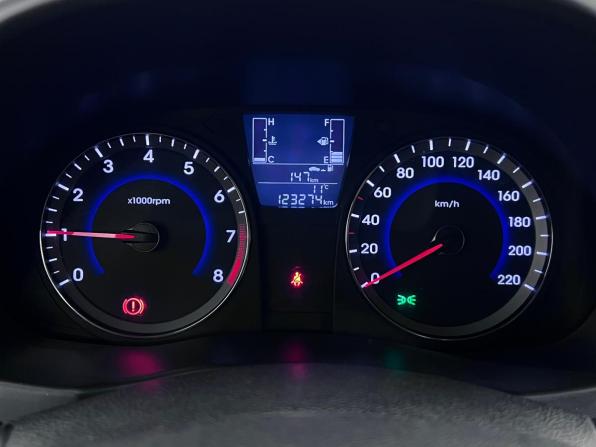 Hyundai Solaris I Рестайлинг с пробегом 2014 года, цена 925 000 рублей, 123273 км, седан, Автокод Объявления