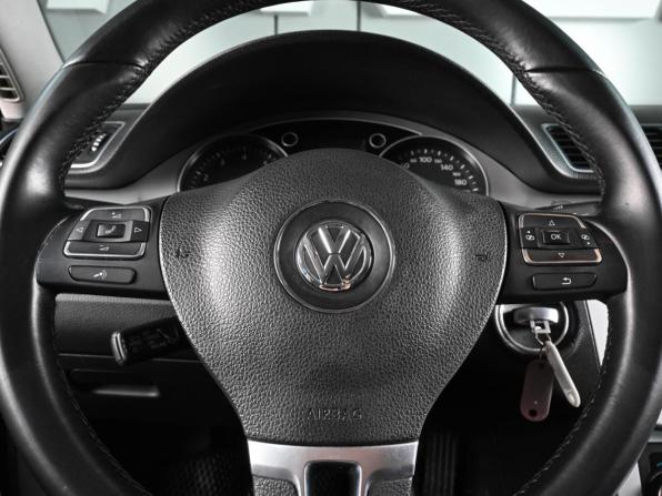 Volkswagen Passat B7 с пробегом 2012 года, цена 735 000 рублей, 365904 км, седан, Автокод Объявления