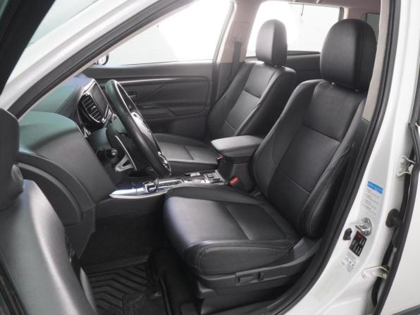 Mitsubishi Outlander III Рестайлинг 2 с пробегом 2018 года, цена 2 975 000 рублей, 139434 км, внедорожник, Автокод Объявления