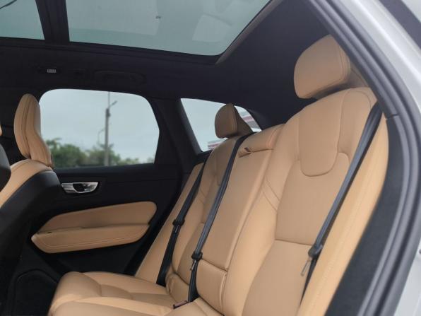 Volvo XC60 II Рестайлинг с пробегом 2024 года, цена 6 630 000 рублей, 30990 км, внедорожник, Автокод Объявления