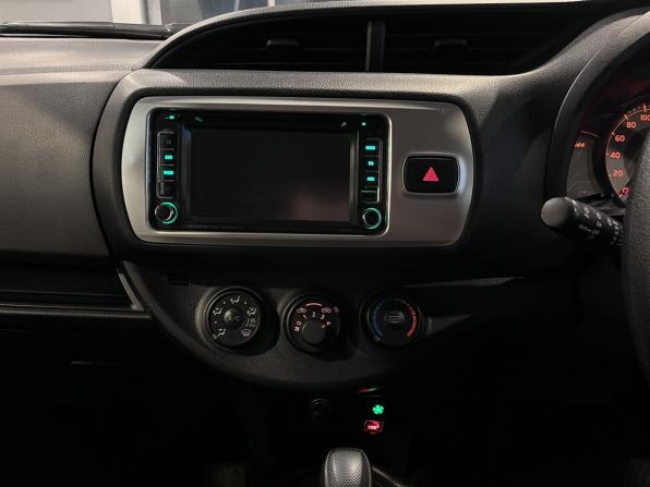 Toyota Vitz III (XP130) Рестайлинг с пробегом 2014 года, цена 670 000 рублей, 205905 км, хэтчбек, Автокод Объявления