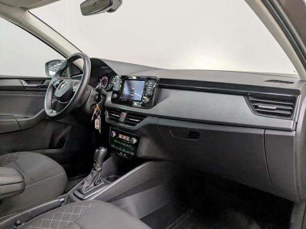 Skoda Rapid II с пробегом 2022 года, цена 1 570 000 рублей, 113621 км, лифтбек, Автокод Объявления