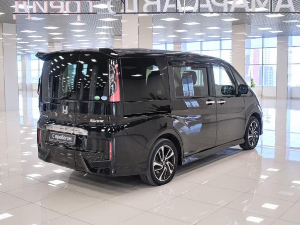 Honda Stepwgn V с пробегом 2015 года, цена 1 848 000 рублей, 106338 км, минивэн, Автокод Объявления