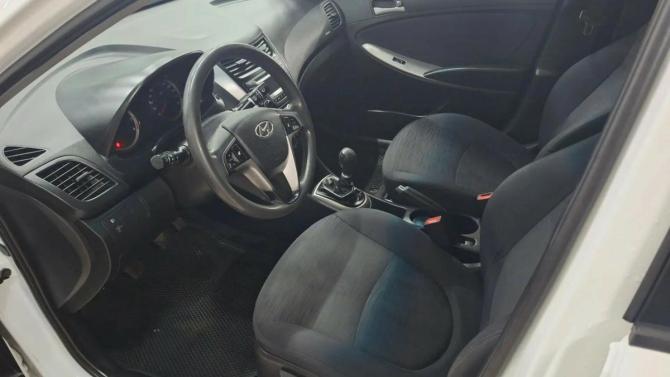 Hyundai Solaris I Рестайлинг с пробегом 2016 года, цена 724 000 рублей, 284000 км, седан, Автокод Объявления