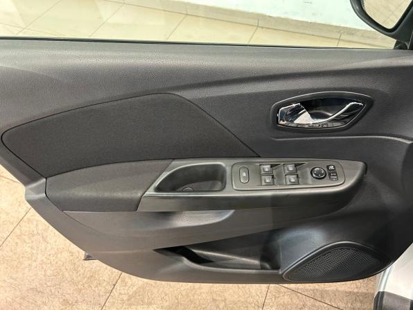 Renault Kaptur I с пробегом 2019 года, цена 1 099 000 рублей, 199892 км, внедорожник, Автокод Объявления