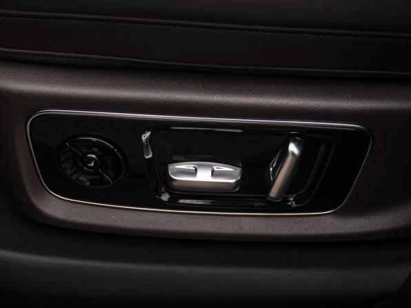 Li Auto (Lixiang) L9 I с пробегом 2023 года, цена 6 348 000 рублей, 46000 км, внедорожник, Автокод Объявления